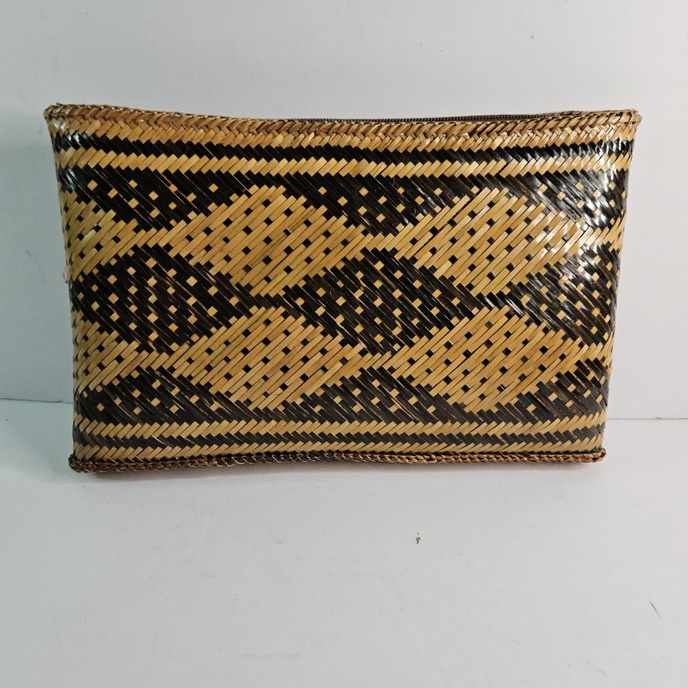 Vintage woven Clutch